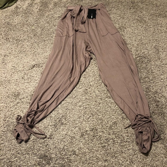 Pants - Picture 5 of 6